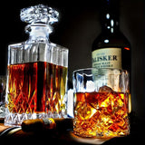 Whiskey-pullon ja -lasien setti